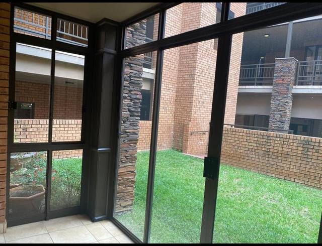 1 BEDROOM APARTMENT FOR SALE IN NEWLANDS